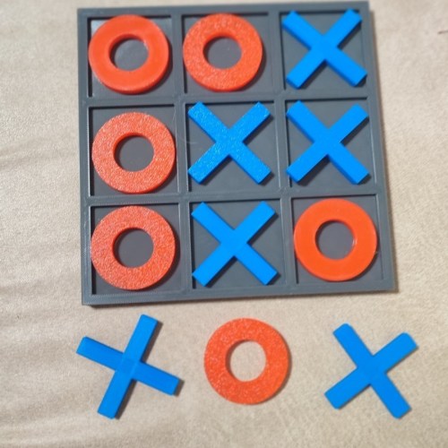 Хрестики нулики гра настільна з дерева.